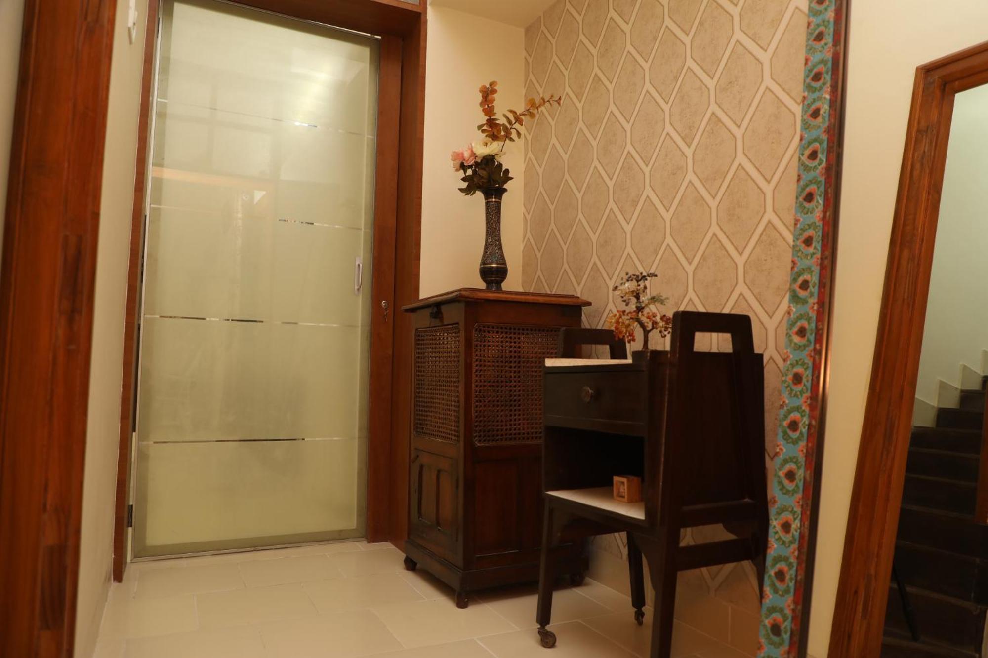 Hotel Ushta Te - Happiness To Thee Bangalore Exterior foto